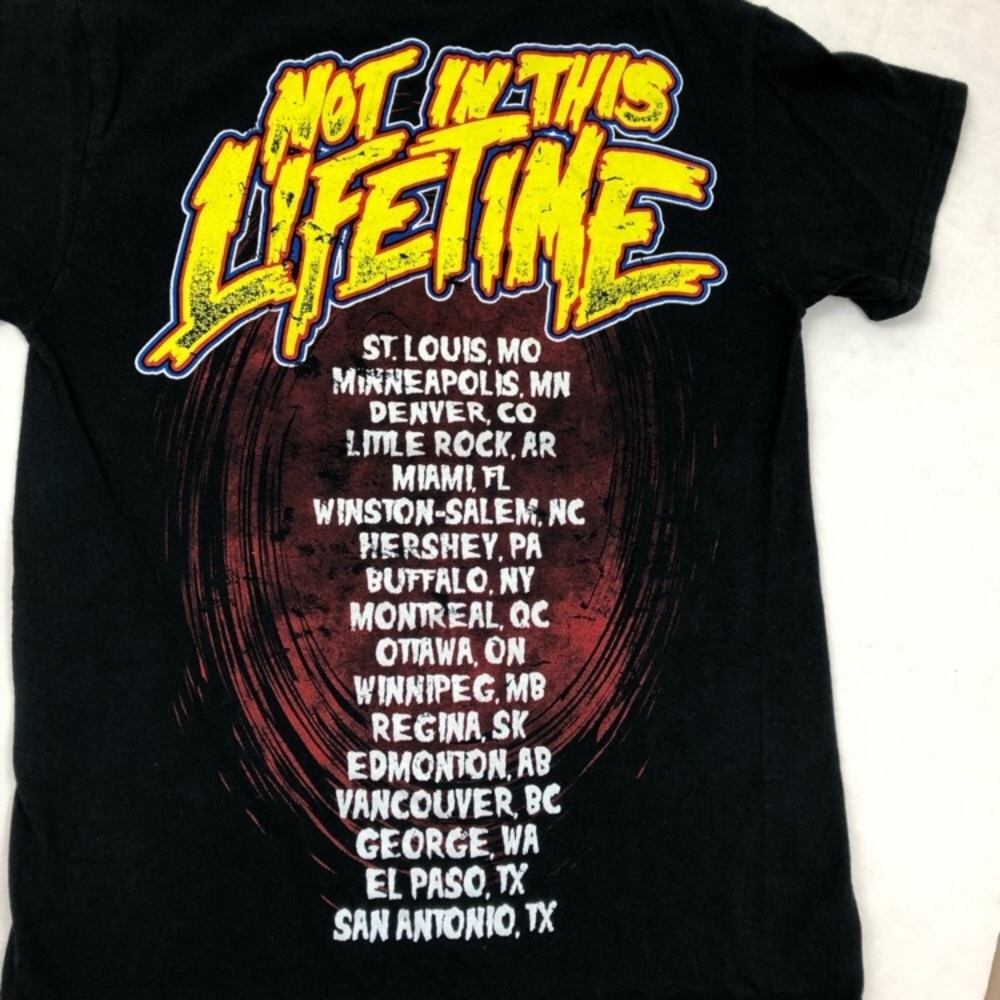 Guns ‘n’ Roses Concert Tee - Picture 4 of 5